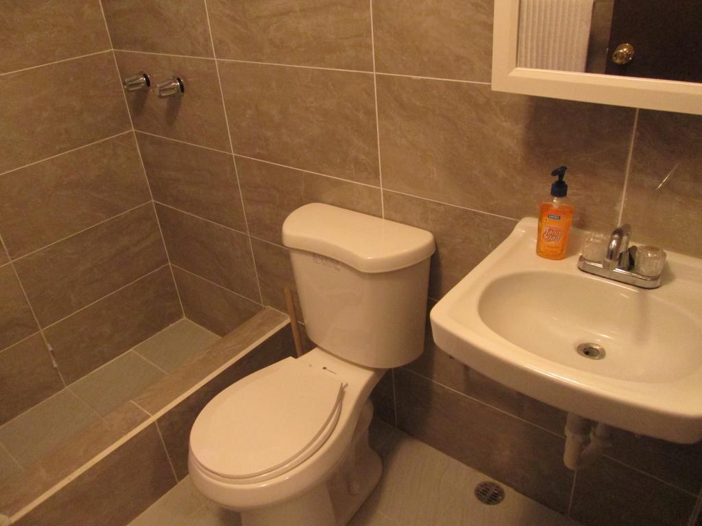 Pedro'S Place Тамунинг Екстериор снимка